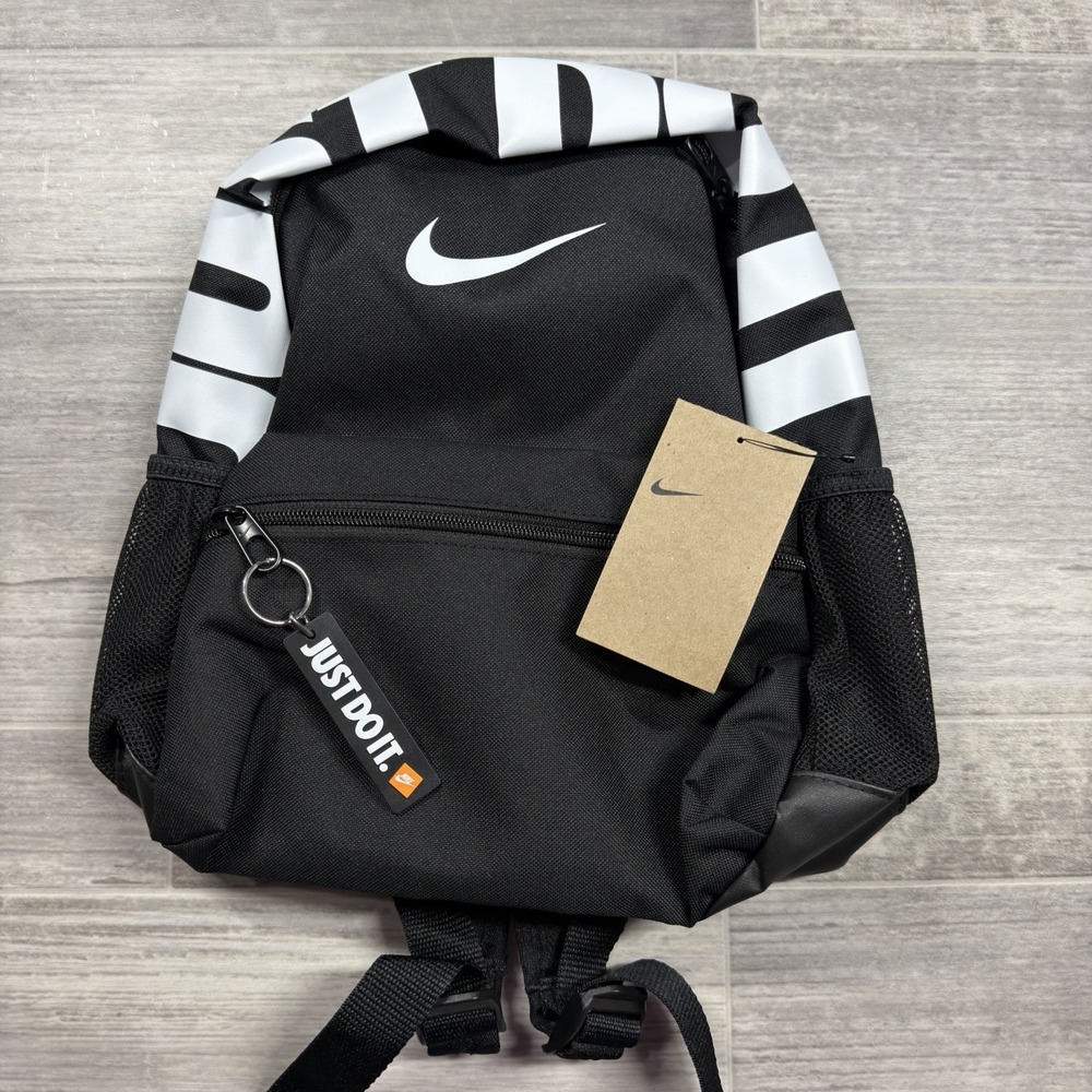 NWT NIKE Just Do It BRASILIA MINI BACKPACK Travel Play School BLACK WHITE DR6091